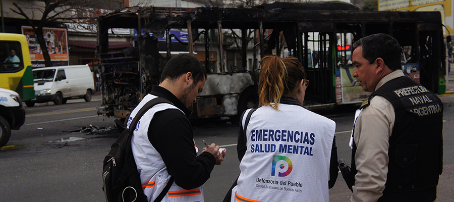 Incendio En Un Colectivo La Defensor A Presente En La Emergencia