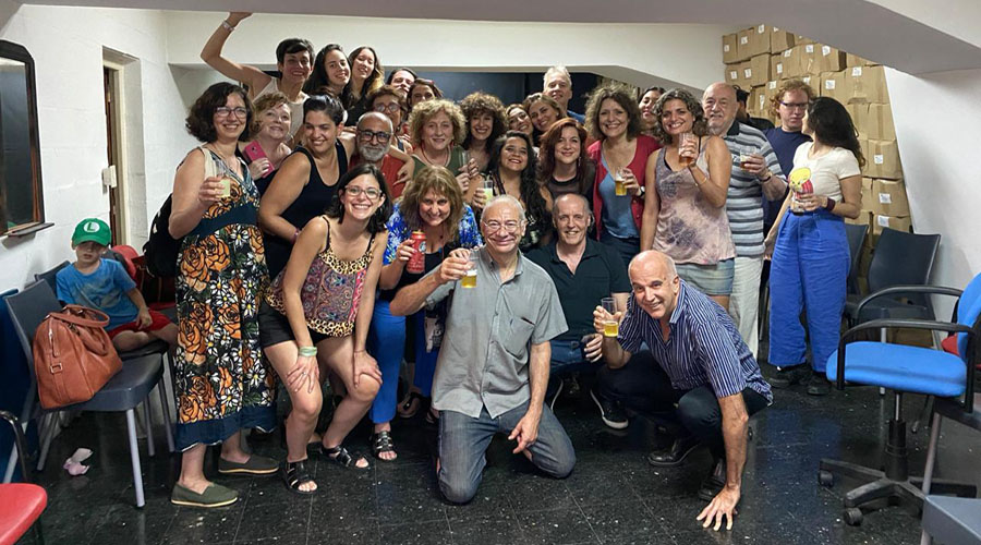 Teatro por la identidad