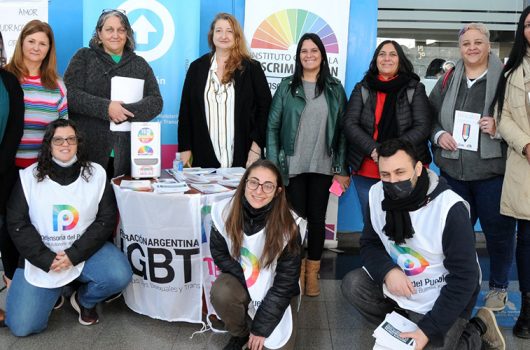 06-28-dial-del-orgullo-trenes