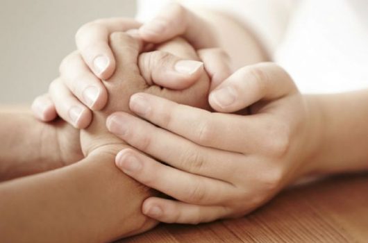 Manos-entrelazadas