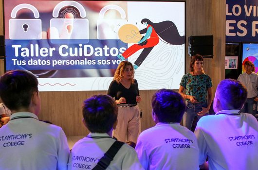 charla Conectate Seguro feria del libro WEB