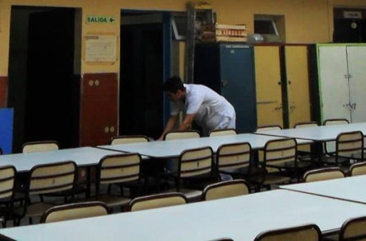 comedor-descubierto-escuela-Nº-8-D.E.-17