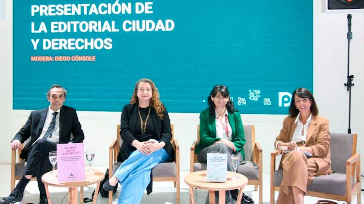 mesa editorial feria sin carteras