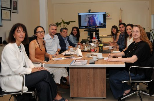 photo_5008431410947230542_w