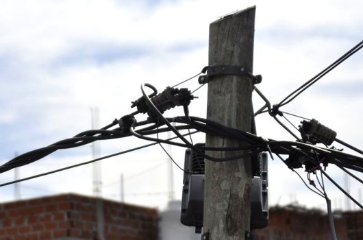 poste-de-luz-1500x750